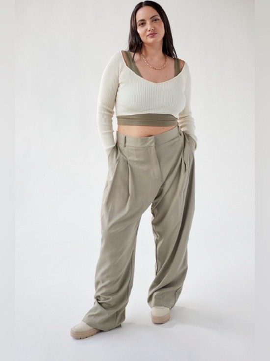 Urban Outfitters Pants - UO Logan Low Rise Trouser Pant